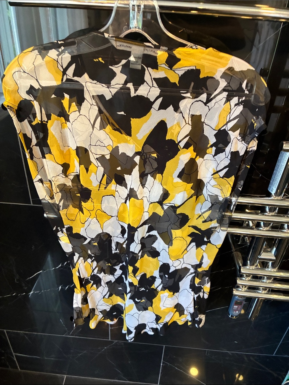 DVF, Diane Von Furstenberg Yellow Black White Silk Floral Button-Front Shirt - Picture 4 of 9